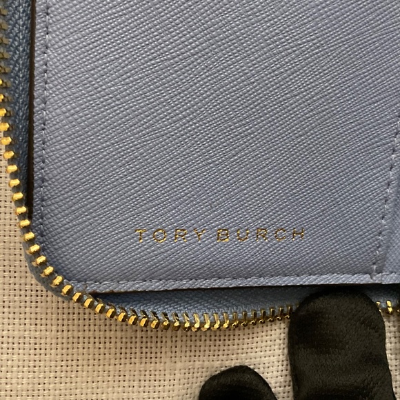 Tory Burch Robinson Leather Continental Wallet Wristlet Passport Organizer NWOT - Picture 7 of 16